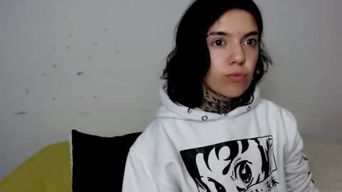 LANNIE   online show from 01-25-25, 01:54