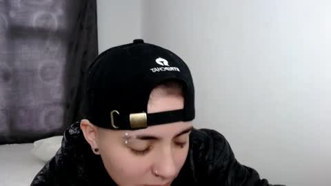 LANNIE   online show from 03-11-25, 08:53