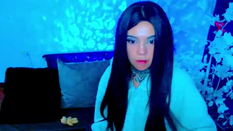 LANNIE   online show from 09-26-25, 02:04