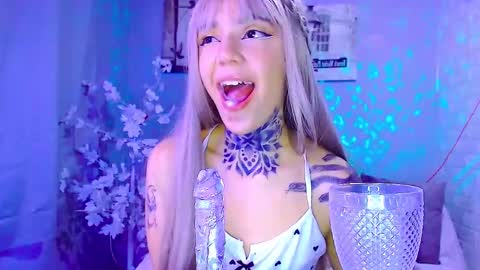 LANNIE   online show from 11-07-25, 09:59