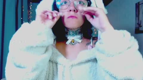 LANNIE   online show from 04-08-26, 12:49