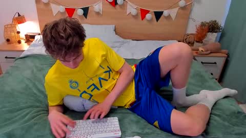 Fandi online show from 11-20-25, 08:36