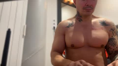 Snapshot of lanzarote6 chatting on 03-06-25, 02:51 BDSM online show from 03-06-25, 02:51