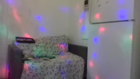 Lapuzzycat201923 online show from 01-11-25, 06:23