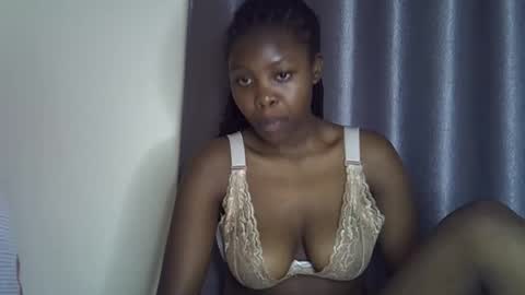 lara online show from 11-26-25, 09:54