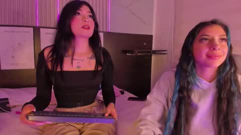 Snapshot of lara_as chatting on 09-09-25, 05:51 lara_as online show from 09-09-25, 05:51