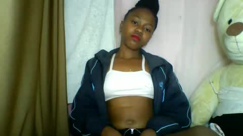 lara_belle online show from 05-19-26, 02:18