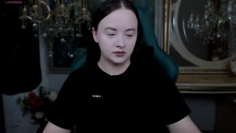 Snapshot of lara_benson_ chatting on 11-27-25, 10:50 lara_benson_ online show from 11-27-25, 10:50