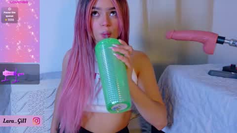 Lara Gill online show from 09-11-25, 12:38