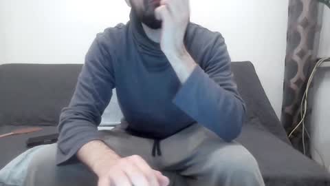 laraaan online show from 12-29-24, 07:22