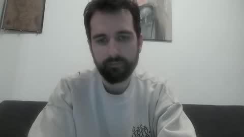 laraaan online show from 11-09-25, 03:43