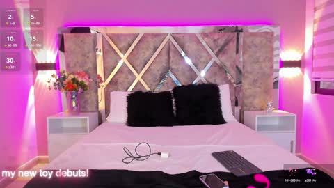 Snapshot of larabrook chatting on 12-26-24, 07:38 Lara online show from 12-26-24, 07:38