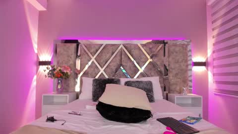 Snapshot of larabrook chatting on 03-06-25, 10:58 Lara online show from 03-06-25, 10:58