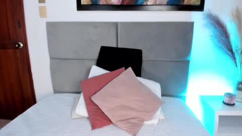 Snapshot of laragoldd chatting on 02-07-25, 03:55 Lara Gold online show from 02-07-25, 03:55