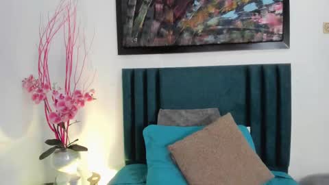 Snapshot of laragoldd chatting on 03-08-25, 04:01 Lara Gold online show from 03-08-25, 04:01