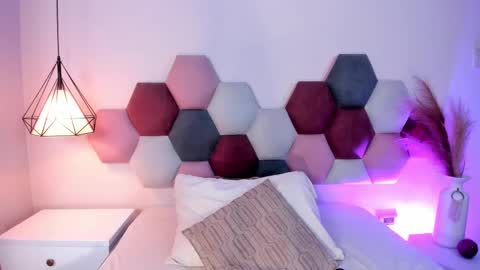 Snapshot of laragoldd chatting on 09-26-25, 12:36 Lara Gold online show from 09-26-25, 12:36