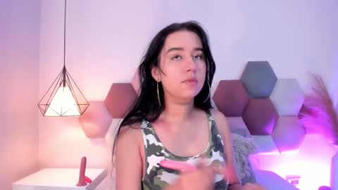 Snapshot of laragoldd chatting on 12-03-25, 12:51 Lara Gold online show from 12-03-25, 12:51