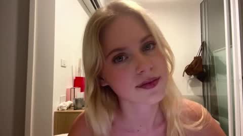 Stella online show from 02-01-26, 10:14