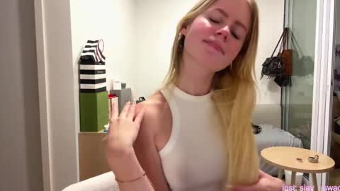 Stella online show from 03-03-26, 10:21