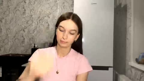 lara online show from 04-18-26, 08:20