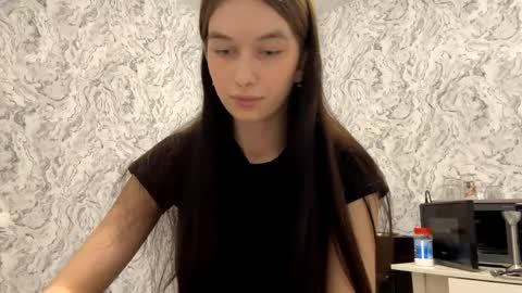 lara online show from 04-24-26, 09:39