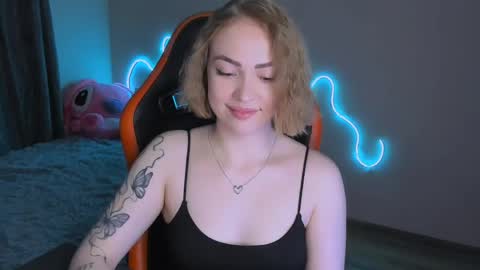 LaraKrein lk online show from 04-25-26, 04:15