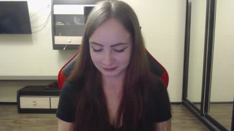 Snapshot of laralianna chatting on 12-23-24, 06:27 Laralianna online show from 12-23-24, 06:27