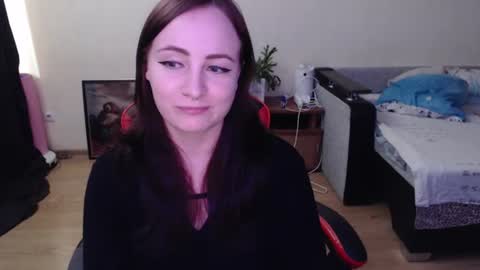 Snapshot of laralianna chatting on 06-16-26, 10:18 Laralianna online show from 06-16-26, 10:18
