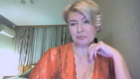 laramrs online show from 10-20-25, 05:02