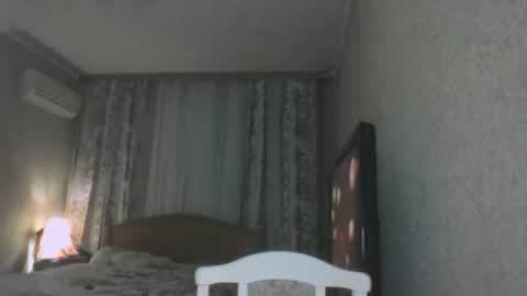 laramrs online show from 04-18-26, 07:58