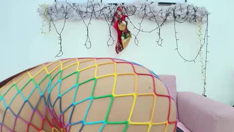 Lara Murphy online show from 12-17-25, 07:20