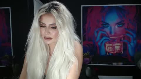 Snapshot of laras_moans chatting on 11-14-25, 08:57 laras_moans online show from 11-14-25, 08:57