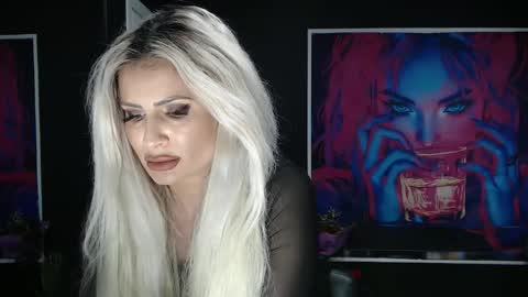 Snapshot of laras_moans chatting on 11-21-25, 10:36 laras_moans online show from 11-21-25, 10:36