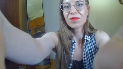 Snapshot of larawintersxxx chatting on 02-14-25, 07:54 larawintersxxx online show from 02-14-25, 07:54