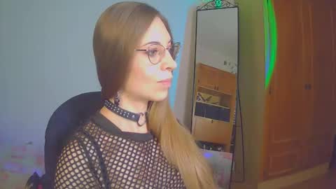 Snapshot of larawintersxxx chatting on 09-22-25, 09:17 larawintersxxx online show from 09-22-25, 09:17