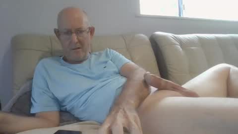 largerthan-   say hi on entry online show from 03-08-26, 01:03