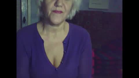 larisaq4ugo24 online show from 01-09-25, 01:45