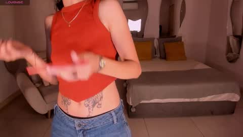 Snapshot of larisasmirnov chatting on 11-12-25, 03:51 Larisa Smirnov online show from 11-12-25, 03:51