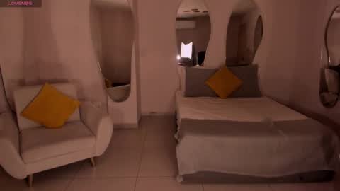 Snapshot of larisasmirnov chatting on 11-15-25, 04:21 Larisa Smirnov online show from 11-15-25, 04:21