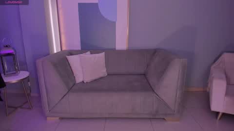 Snapshot of larisasmirnov chatting on 11-21-25, 03:49 Larisa Smirnov online show from 11-21-25, 03:49