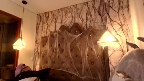 Snapshot of larissa01_ chatting on 10-23-25, 03:17 Lari online show from 10-23-25, 03:17