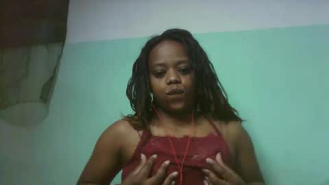 Snapshot of larissa645771 chatting on 10-05-25, 08:23 larissa645771 online show from 10-05-25, 08:23