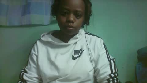 larissa645771 online show from 11-07-25, 05:57