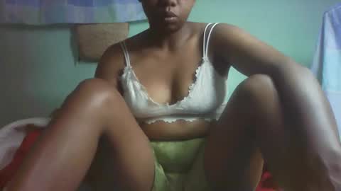 larissa645771 online show from 11-12-25, 02:45