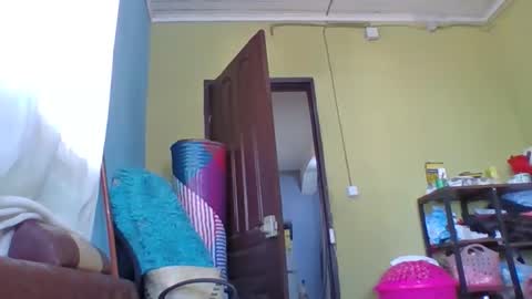 larissa645771 online show from 04-01-26, 07:09