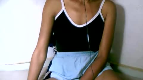 Snapshot of larra27 chatting on 03-03-26, 05:57 Malala online show from 03-03-26, 05:57