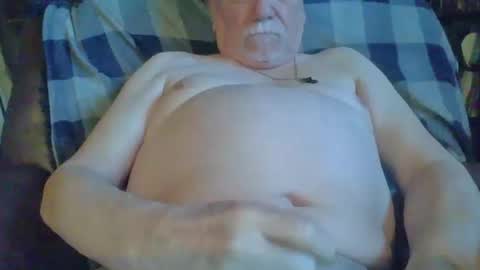 Snapshot of larryw01 chatting on 10-20-25, 02:39 larryw01 online show from 10-20-25, 02:39