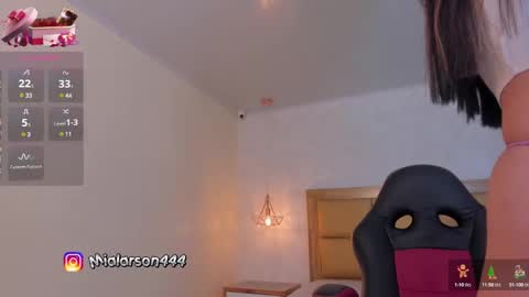 Snapshot of larsonmia chatting on 02-13-25, 12:11 MIA online show from 02-13-25, 12:11