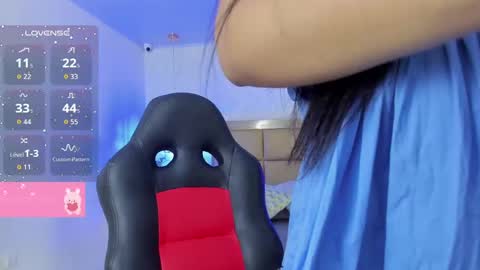 Snapshot of larsonmia chatting on 10-03-25, 12:13 MIA online show from 10-03-25, 12:13