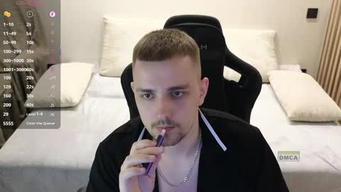 Lars online show from 04-05-26, 08:39